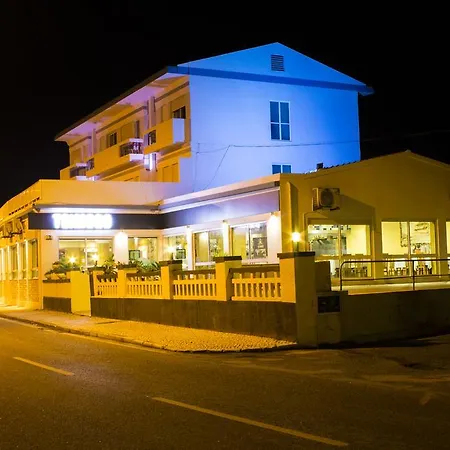 Teimoso فندق فيغيورا دا فوز