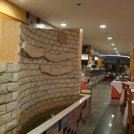 Teimoso فندق فيغيورا دا فوز