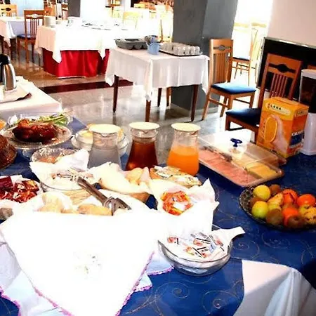 Teimoso فيغيورا دا فوز