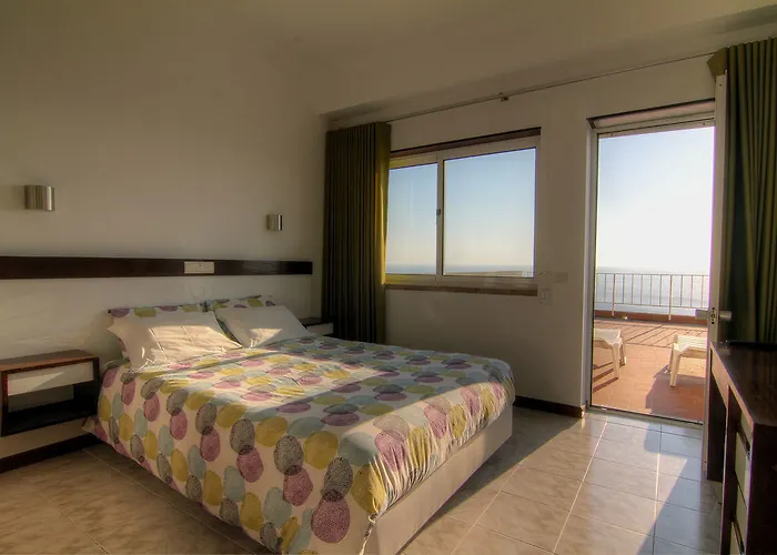 Teimoso 2* Фигейра-да-Фош